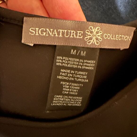 Signature Collection Black Short  Sleeve Dress - Medium Cut out hem - Picture 5 of 6